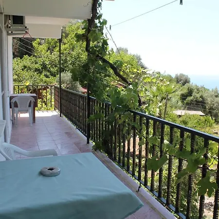 Деревянный коттедж Gul *